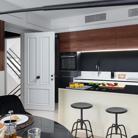 The H Experience - Stylish 2Bd Apt With Balcony In Heraklion Center Εξωτερικό φωτογραφία